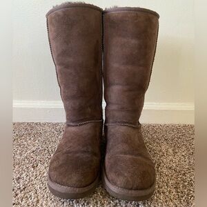 Ugh Classic Tall boots chocolate brown size 8